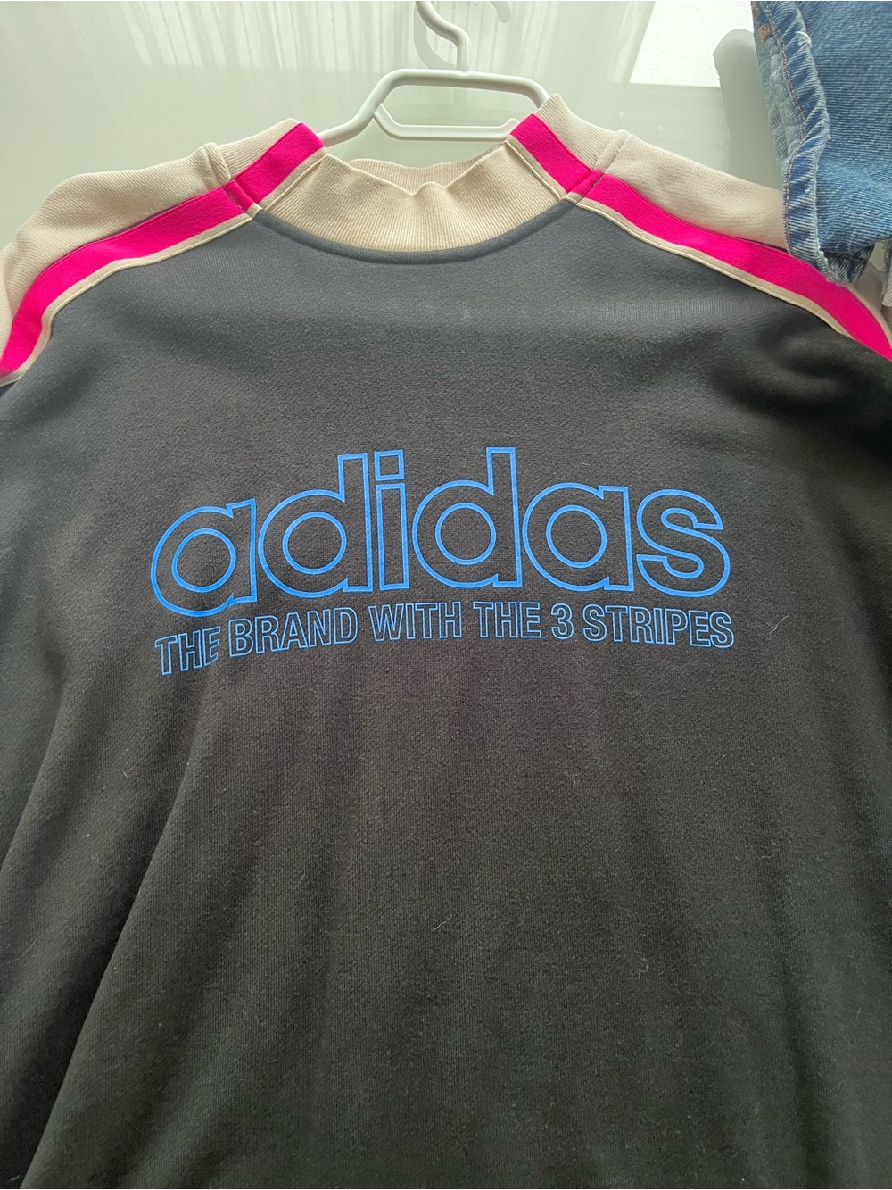 Vintage adidas crewneck with pockets.